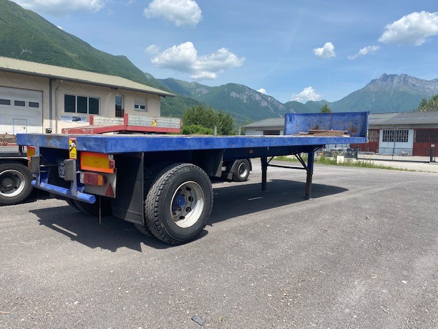 Camion plateau